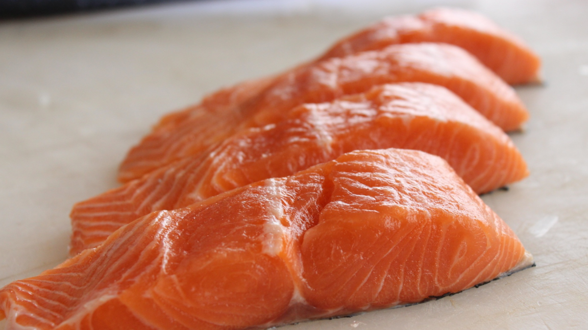 Listerien-Alarm: Rückruf von Fisch & Meeresfrüchten