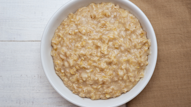Vom Küchenchef: Porridge mit Bratapfel & Mandarinensalat | oekoreich Vom Küchenchef: Porridge mit Bratapfel & Mandarinensalat | oekoreich