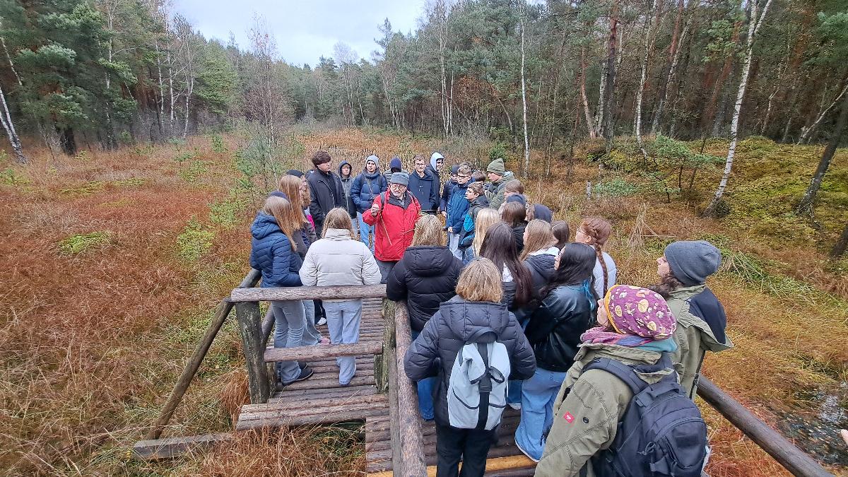 Unterwegs im Moor: Wie junge Menschen für den Naturschutz begeistert werden