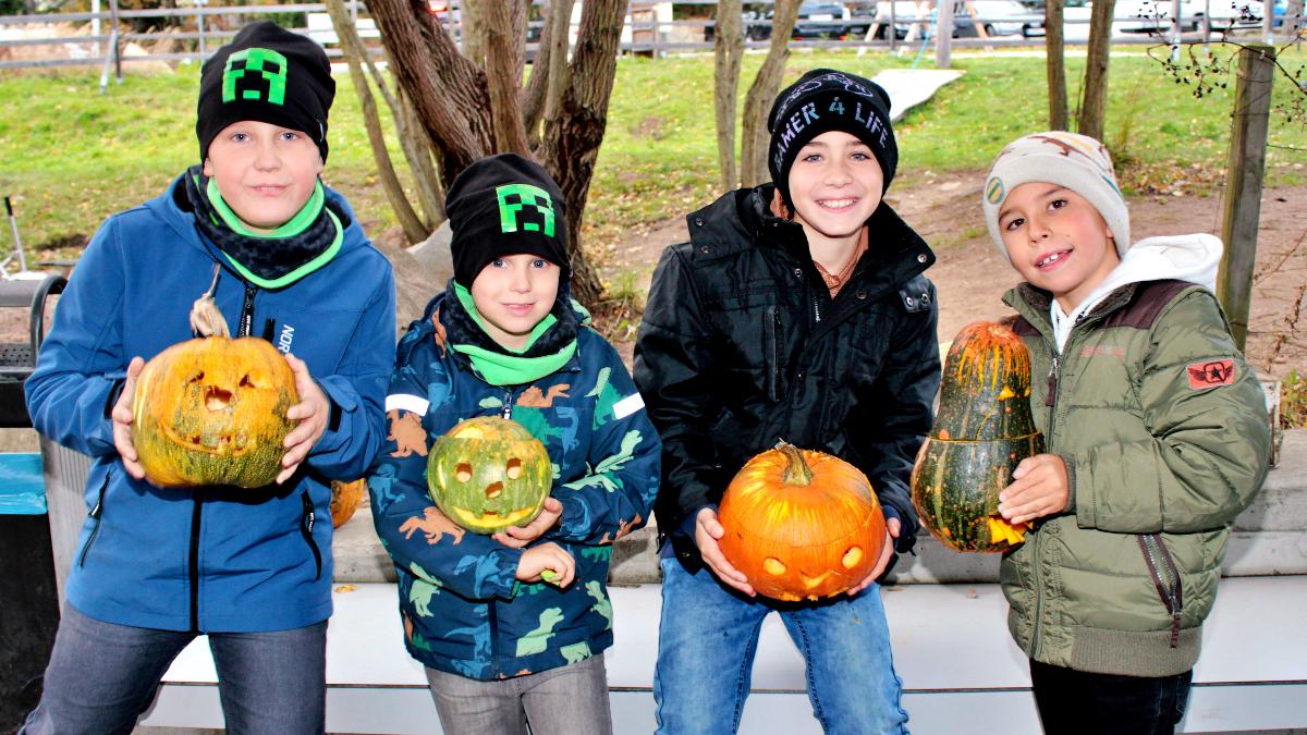 Über 700 Kinder & Eltern bei drittem COMÚN-Herbstfest im UnterWasserReich Schrems Über 700 Kinder & Eltern bei drittem COMÚN-Herbstfest im UnterWasserReich Schrems
