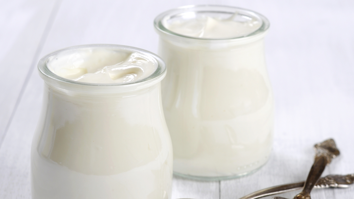 Naturjoghurt im Check: Heimische Molkerei fällt überraschend klar durch den Test